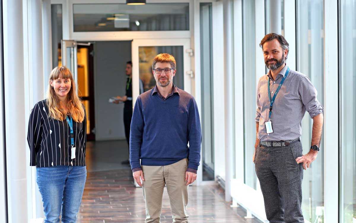 Partners in six countries will develop an app to prevent NCD's. From left: Merethe Drivdal, Thomas Schopf (project coordinator) and centre director Stein Olav Skrøvseth at the Norwegian Centre for E-health Research. Photo: Lene Lundberg